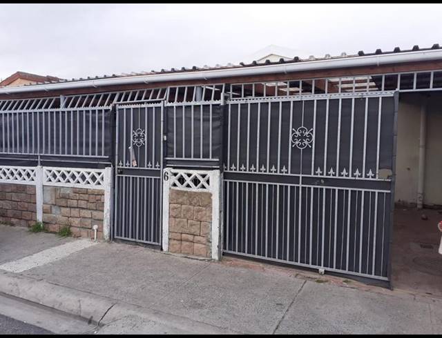 3 BEDROOM HOUSE FOR SALE IN PORTLANDS